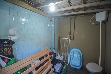 Casa à venda com 124m², 2 quartos e 1 vaga Casa à venda com 124m², 2 quartos e 1 vagaBanheiro de serviço