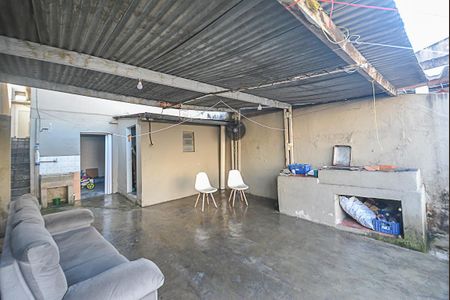 Casa à venda com 124m², 2 quartos e 1 vaga Casa à venda com 124m², 2 quartos e 1 vagaChurrasqueira