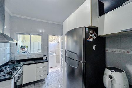 Cozinha de casa de condomínio para alugar com 2 quartos, 70m² em Vila Esperança, São Paulo