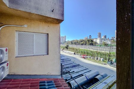 Vista do Quarto 1 de casa de condomínio para alugar com 2 quartos, 70m² em Vila Esperança, São Paulo