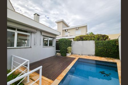 Casa de condomínio para alugar com 300m², 3 quartos e 4 vagasÁrea externa