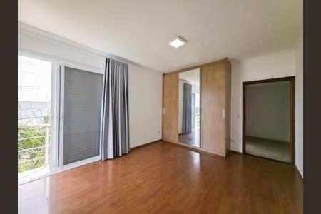 Casa de condomínio para alugar com 300m², 3 quartos e 4 vagasSuite Master
