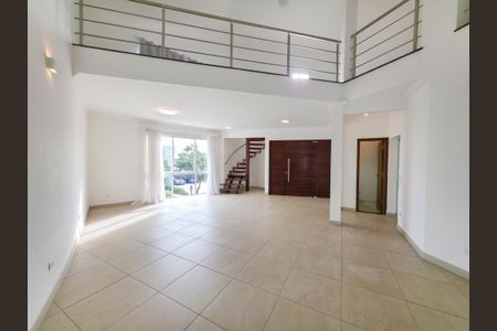 Casa de condomínio para alugar com 300m², 3 quartos e 4 vagasSala