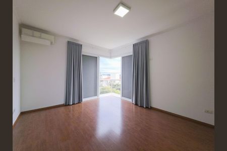Casa de condomínio para alugar com 300m², 3 quartos e 4 vagasSuite Master