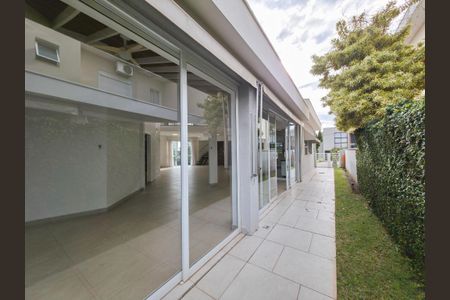 Casa de condomínio para alugar com 300m², 3 quartos e 4 vagasÁrea externa