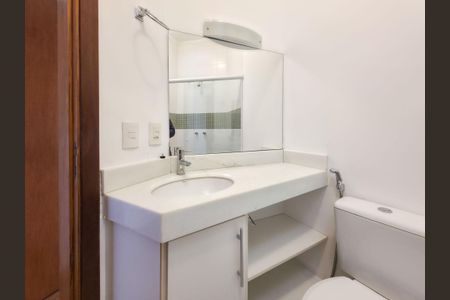 Casa de condomínio para alugar com 300m², 3 quartos e 4 vagasBanheiro da Suíte 2