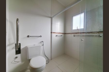 Casa de condomínio para alugar com 300m², 3 quartos e 4 vagasBanheiro da Suíte Master
