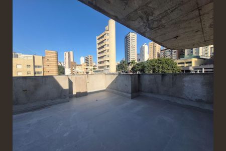 Apartamento à venda com 122m², 2 quartos e 2 vagas