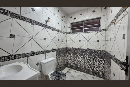 Casa para alugar com 50m², 1 quarto e sem vaga Casa para alugar com 50m², 1 quarto e sem vagaBanheiro