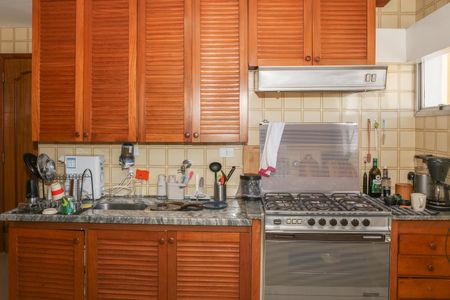 Cozinha e Área de Serviço de apartamento para alugar com 3 quartos, 115m² em Pompeia, São Paulo