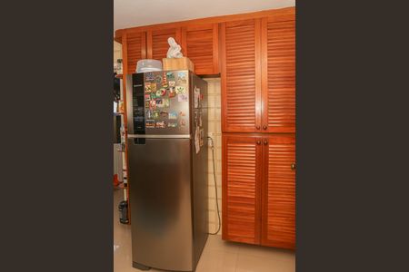 Apartamento à venda com 115m², 3 quartos e 2 vagas Apartamento à venda com 115m², 3 quartos e 2 vagasCozinha e Área de Serviço