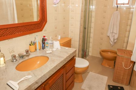 Apartamento à venda com 115m², 3 quartos e 2 vagas Apartamento à venda com 115m², 3 quartos e 2 vagasBanheiro da Suíte