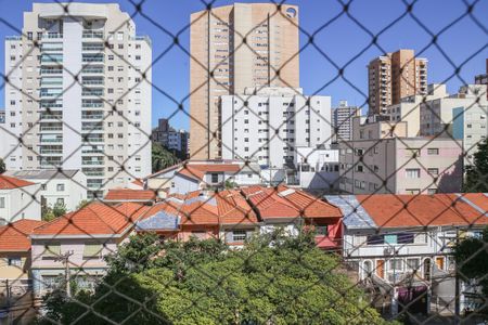 Apartamento à venda com 115m², 3 quartos e 2 vagas Apartamento à venda com 115m², 3 quartos e 2 vagasVista da Suíte