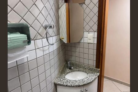 Banheiro de casa à venda com 3 quartos, 200m² em Jardim Sao Roberto, Guarulhos