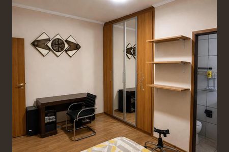 Quarto de casa à venda com 3 quartos, 200m² em Jardim Sao Roberto, Guarulhos