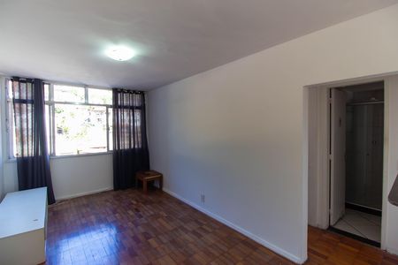 Sala de apartamento para alugar com 1 quarto, 50m² em Icaraí, Niterói