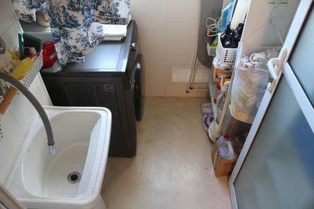 Apartamento à venda com 72m², 2 quartos e 2 vagasCozinha e Área de Serviço