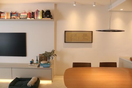 Apartamento à venda com 72m², 2 quartos e 2 vagasSala