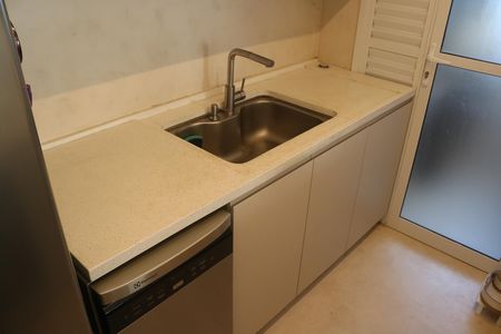 Apartamento à venda com 72m², 2 quartos e 2 vagasCozinha e Área de Serviço