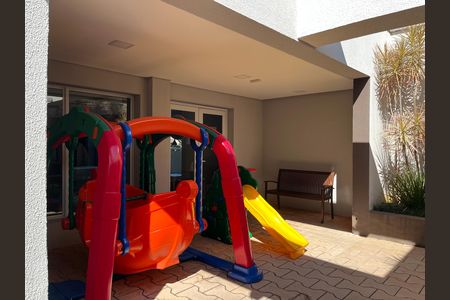 Apartamento à venda com 72m², 2 quartos e 2 vagas Apartamento à venda com 72m², 2 quartos e 2 vagasÁrea comum - Playground