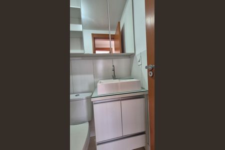 Apartamento à venda com 65m², 2 quartos e 1 vaga Apartamento à venda com 65m², 2 quartos e 1 vagaBanheiro Social