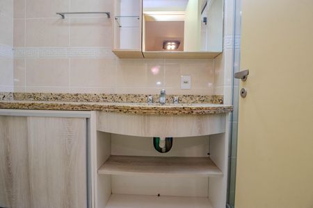 Banheiro da Suíte de apartamento à venda com 2 quartos, 73m² em Petrópolis, Porto Alegre