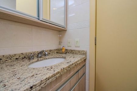 Banheiro Social de apartamento à venda com 2 quartos, 73m² em Petrópolis, Porto Alegre