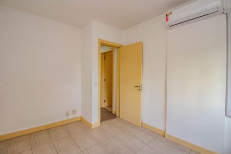 Quarto de apartamento à venda com 2 quartos, 73m² em Petrópolis, Porto Alegre