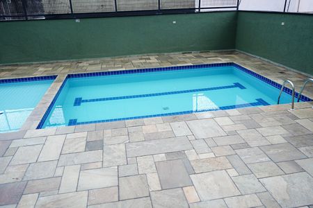 Apartamento para alugar com 68m², 2 quartos e 1 vagaÁrea comum - Piscina