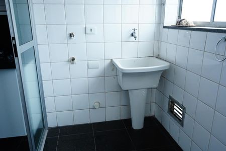Apartamento para alugar com 68m², 2 quartos e 1 vagaÁrea de Serviço