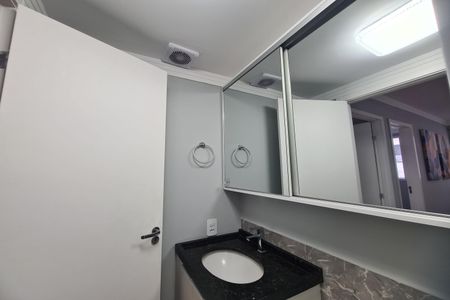 Banheiro de apartamento para alugar com 2 quartos, 37m² em Conjunto Habitacional Teotonio Vilela, São Paulo