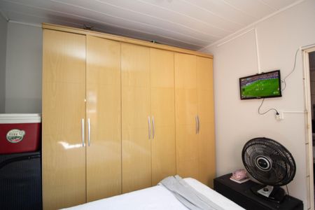 Quarto 2 de casa à venda com 2 quartos, 12m² em Vila Iorio, São Paulo