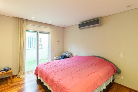 Casa de condomínio para alugar com 460m², 4 quartos e 3 vagasSuíte 2