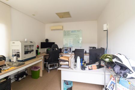 Casa de condomínio para alugar com 460m², 4 quartos e 3 vagasQuarto de serviço