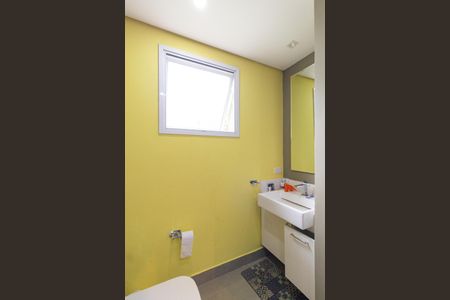 Casa de condomínio para alugar com 460m², 4 quartos e 3 vagasBanheiro da suíte 4