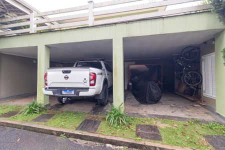 Casa de condomínio para alugar com 460m², 4 quartos e 3 vagasGaragem