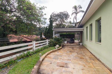 Casa de condomínio para alugar com 460m², 4 quartos e 3 vagasSacada