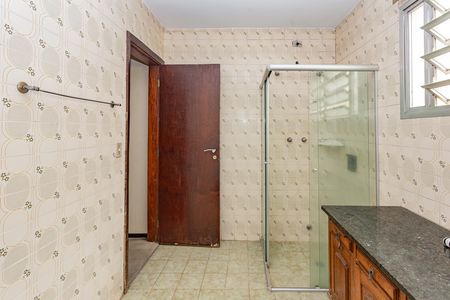 Casa para alugar com 322m², 4 quartos e 5 vagasBanheiro da Suíte