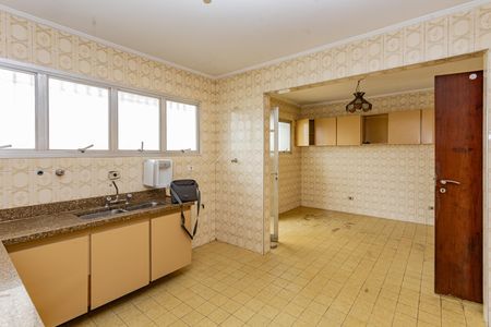Casa para alugar com 322m², 4 quartos e 5 vagasCozinha