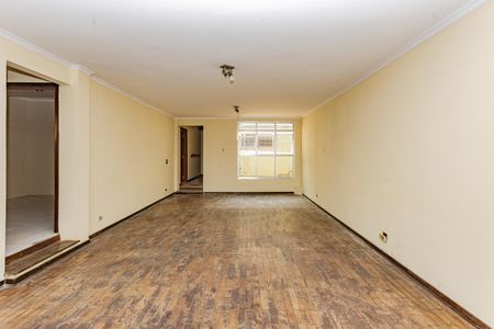 Casa para alugar com 322m², 4 quartos e 5 vagasÁrea comum - Salão de festas