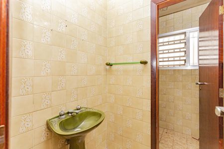 Casa para alugar com 322m², 4 quartos e 5 vagasLavabo