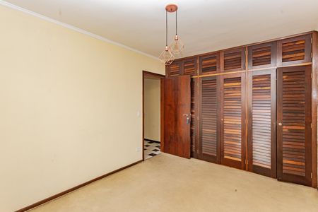 Casa para alugar com 322m², 4 quartos e 5 vagasQuarto 1