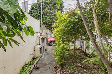 Casa para alugar com 322m², 4 quartos e 5 vagasEntrada