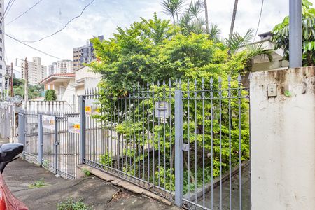 Casa para alugar com 322m², 4 quartos e 5 vagasFachada