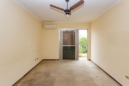 Casa para alugar com 322m², 4 quartos e 5 vagasSuíte