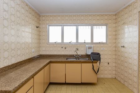 Casa para alugar com 322m², 4 quartos e 5 vagasCozinha