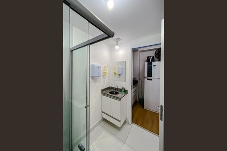 Banheiro de kitnet/studio para alugar com 1 quarto, 25m² em Belenzinho, São Paulo