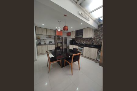 Apartamento à venda com 78m², 3 quartos e 2 vagasCozinha
