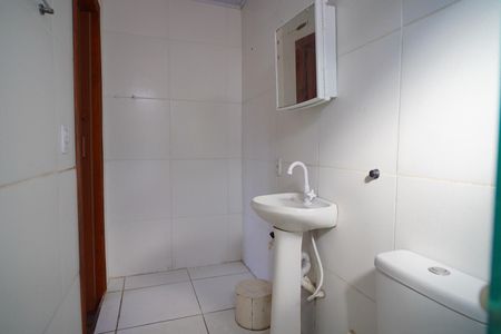 Banheiro  de casa para alugar com 1 quarto, 56m² em Cristo Redentor, Porto Alegre
