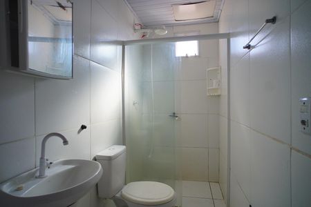 Banheiro  de casa para alugar com 1 quarto, 56m² em Cristo Redentor, Porto Alegre